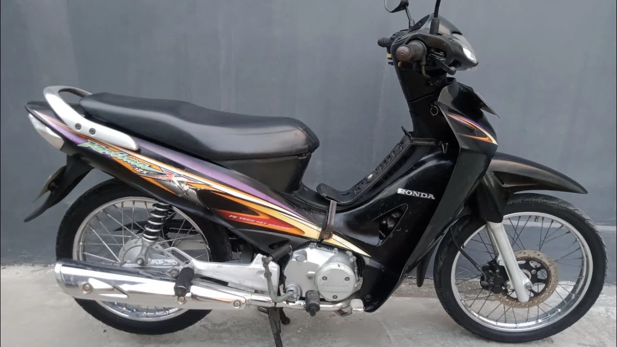 Honda Karisma 125 Mengapa Tidak Selaris Honda Supra?