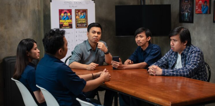 Serial "Komedi Kacau" Garapan Raditya Dika, Tayang di Netflix