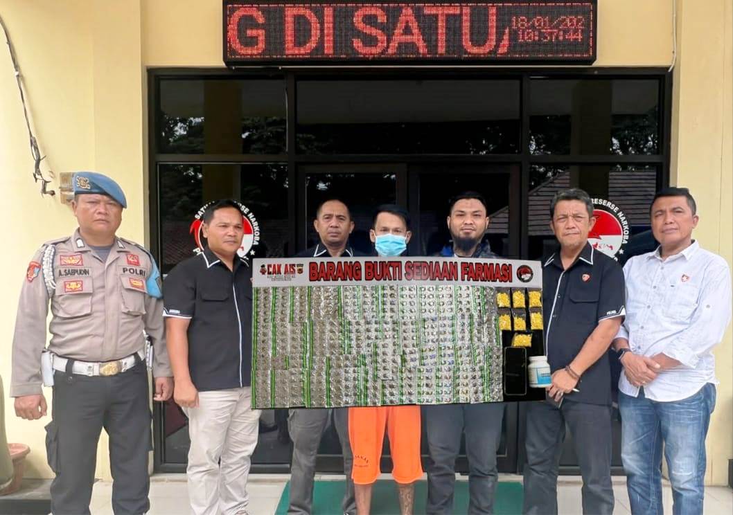 Polres Subang Tangkap Pengedar Sediaan Farmasi, Satu Orang Masih DPO