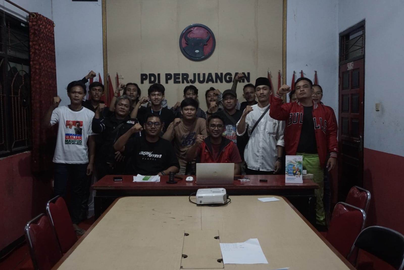Pagi Ruhimat Pamit, Sore Puluhan Anak Muda Tertarik Masuk PDIP Subang