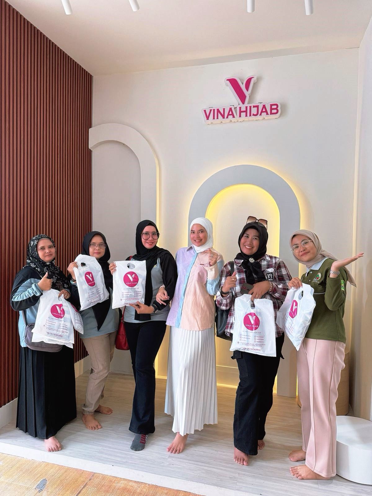 Vina Hijab Subang, Brand Lokal yang Populer