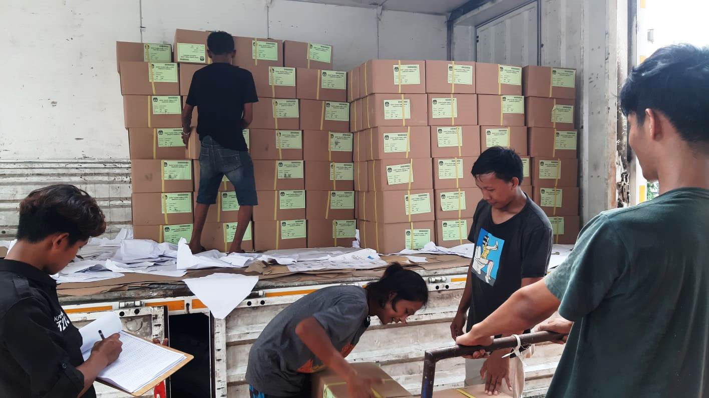 KPU Subang Matangkan Persiapan Pemungutan Suara Rabu Besok, Logistik Pemilu Sudah Sampai ke TPS