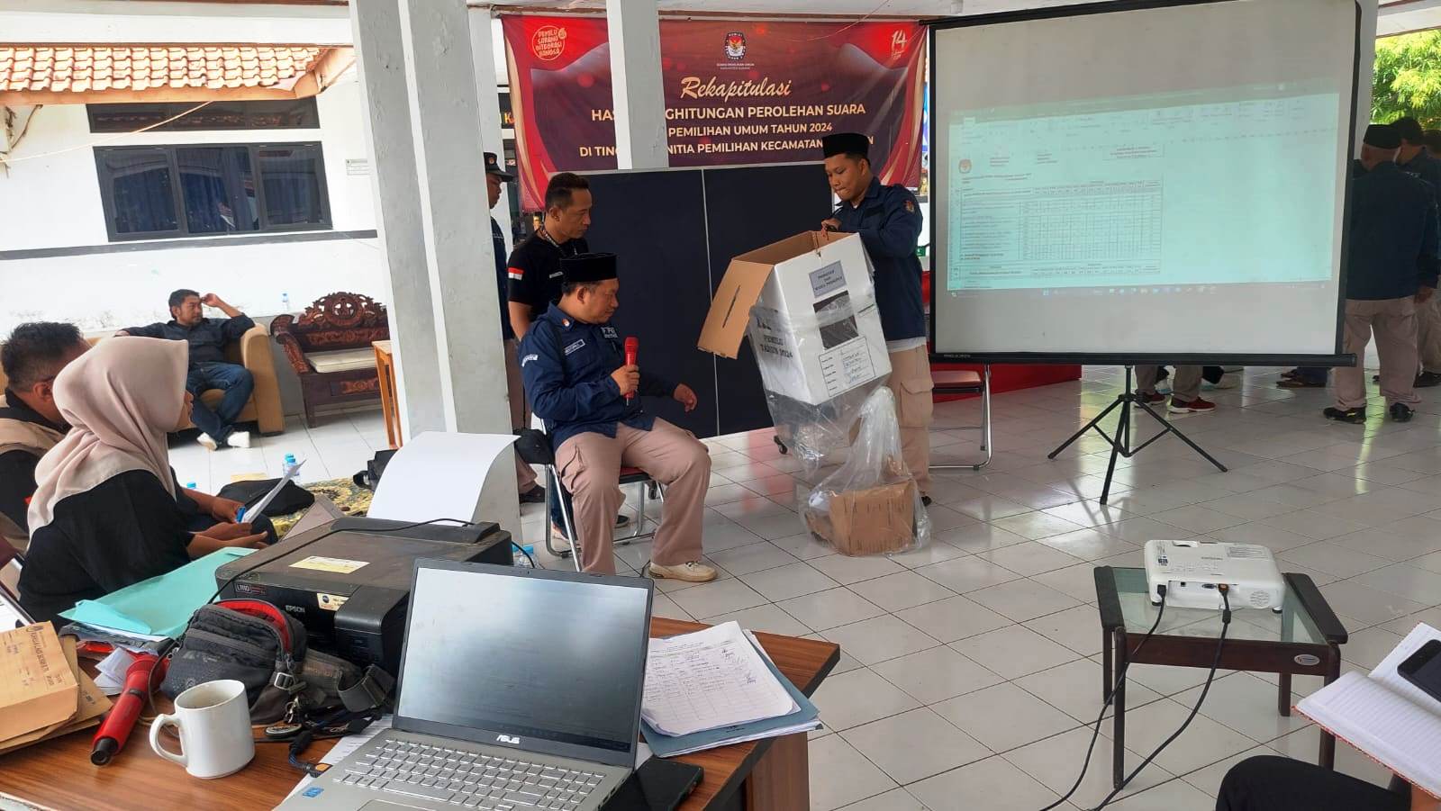 Penghitungan Suara Pemilu di Setiap Kecamatan di Subang Mulai Digelar