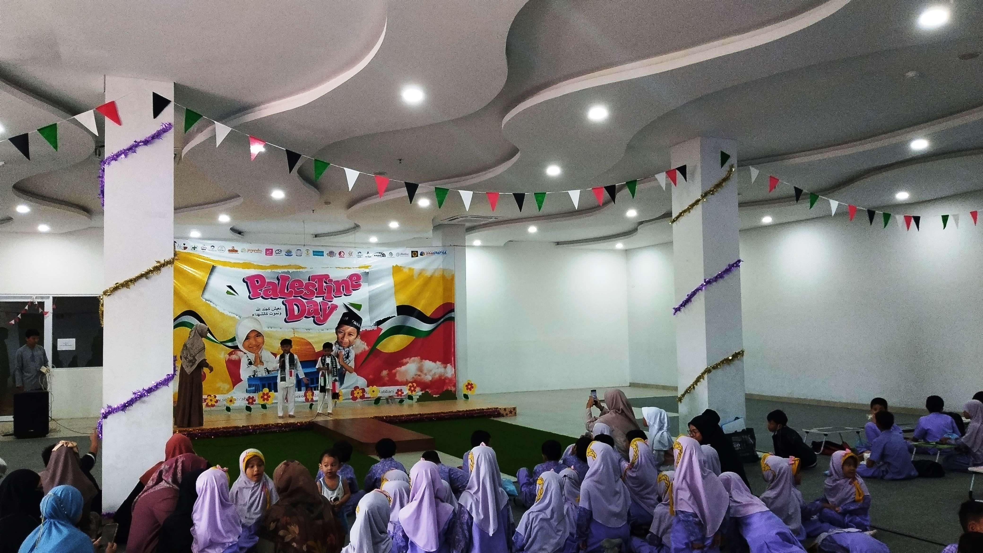 Sekolah Rabbani Subang Resmi Gelar Palestine Day