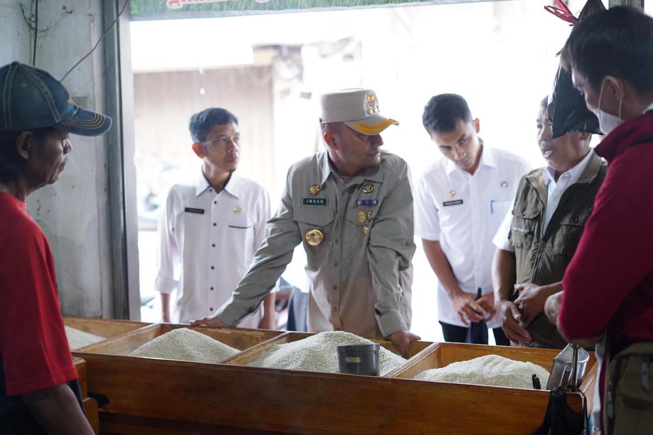 Ragam Cara Tekan Harga Beras, Pj Bupati Dorong BUMDes dan BUMD Bisnis Pertanian