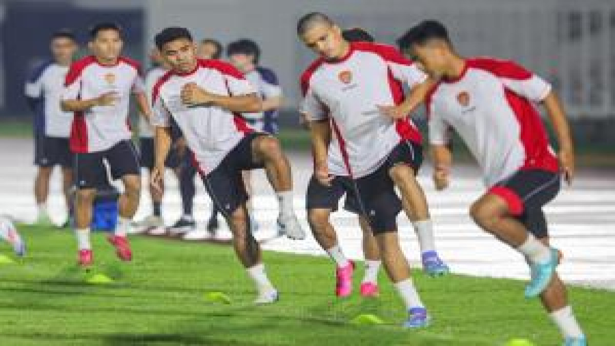 Para pemain Timnas Indonesia latihan. (Sumber Foto: Aldhi Chandra/MNC Portal Indonesia)