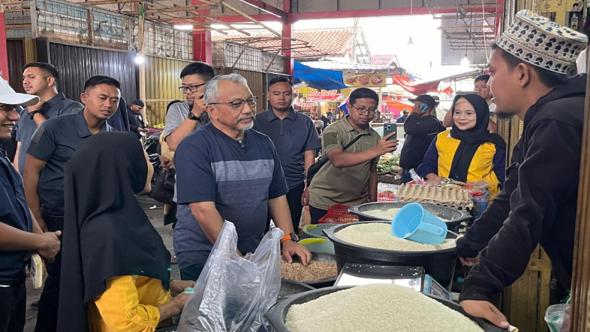 Ahmad Syaikhu Tekankan Pentingnya Infrastruktur Jalan Daerah untuk Stabilkan Harga Pasar