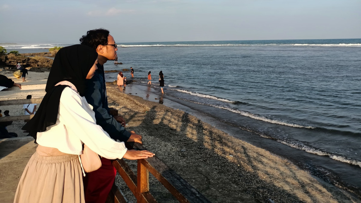 Harga dan Tiket Masuk Pantai Sayang Heulang di Garut, Wisata Pantai Jawa Terasa Seperti di Bali