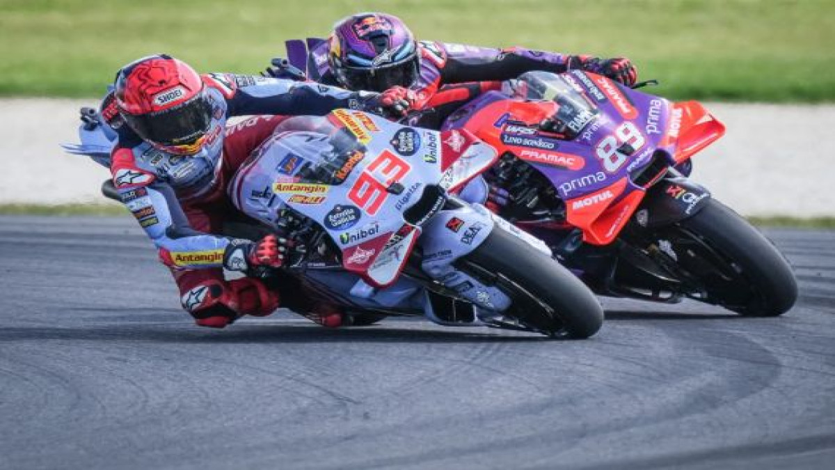 Marc Marquez (93) vs Jorge Martin di MotoGP Australia. Foto: Motogp