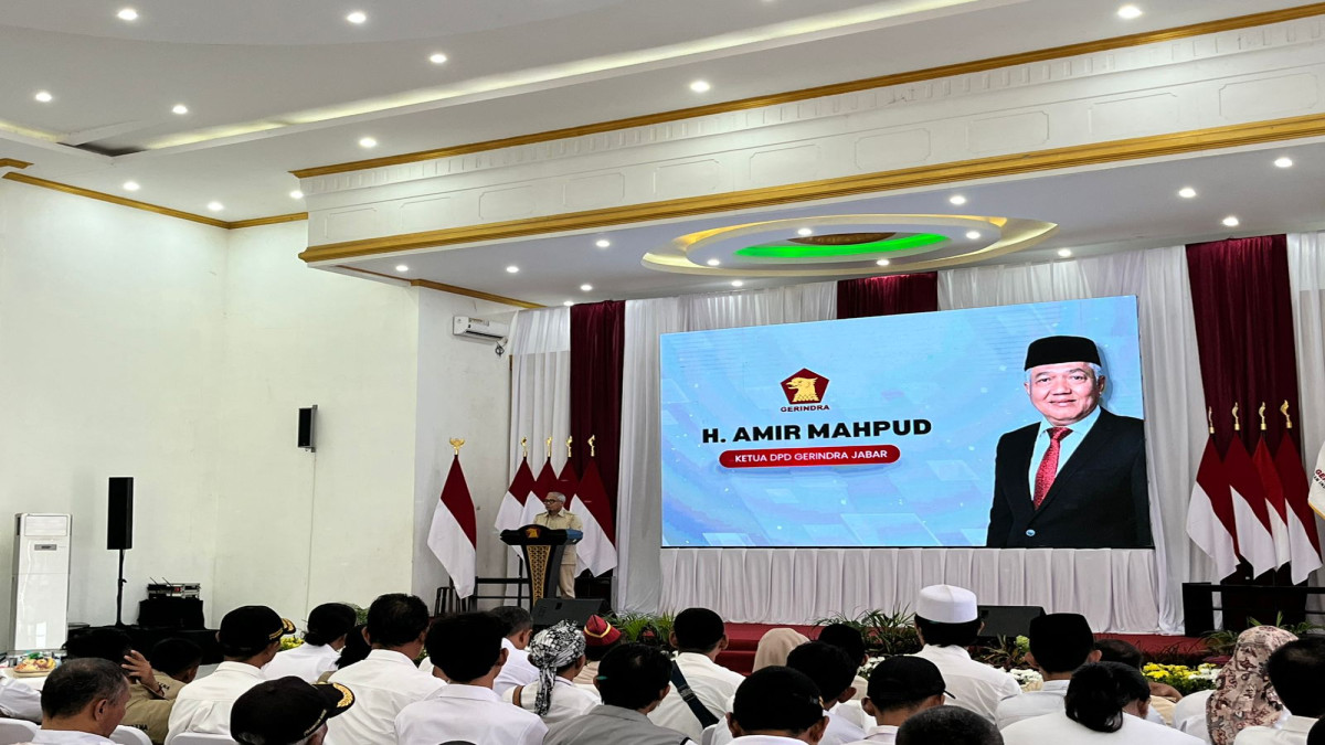 Ketua DPD Gerindra Jawa Barat, H. Amir Mahpud saat menyampaika sambutan di depan para kader Gerindra Subang.