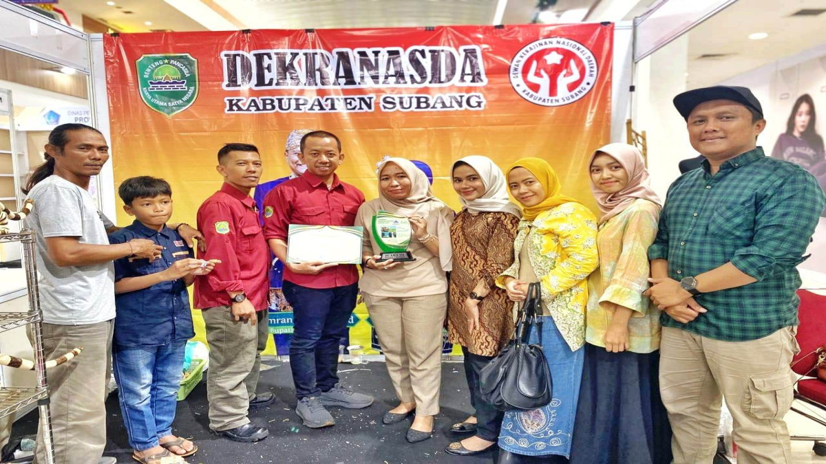 Dekranasda Raih Juara III Stand Favorit Indovest dan Iptex 2024