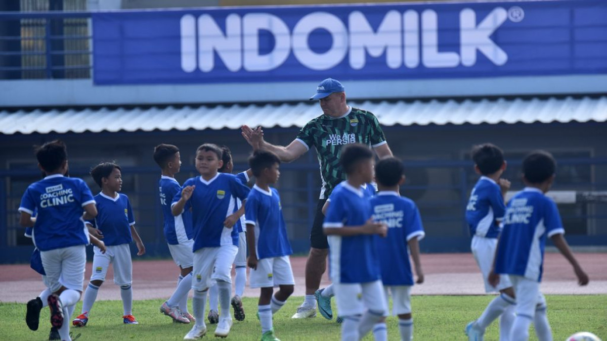 Ratusan Anak Ikuti Coaching Clinic PERSIB di SPOrT Jabar Arcamanik