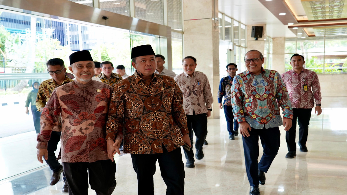 RDP Menteri Nusron Wahid