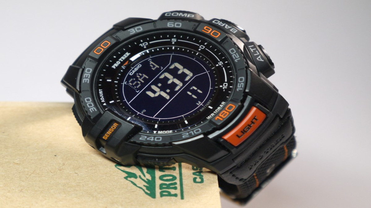 Fitur Canggih Jam Tangan Casio ProTrek Triple Sensor