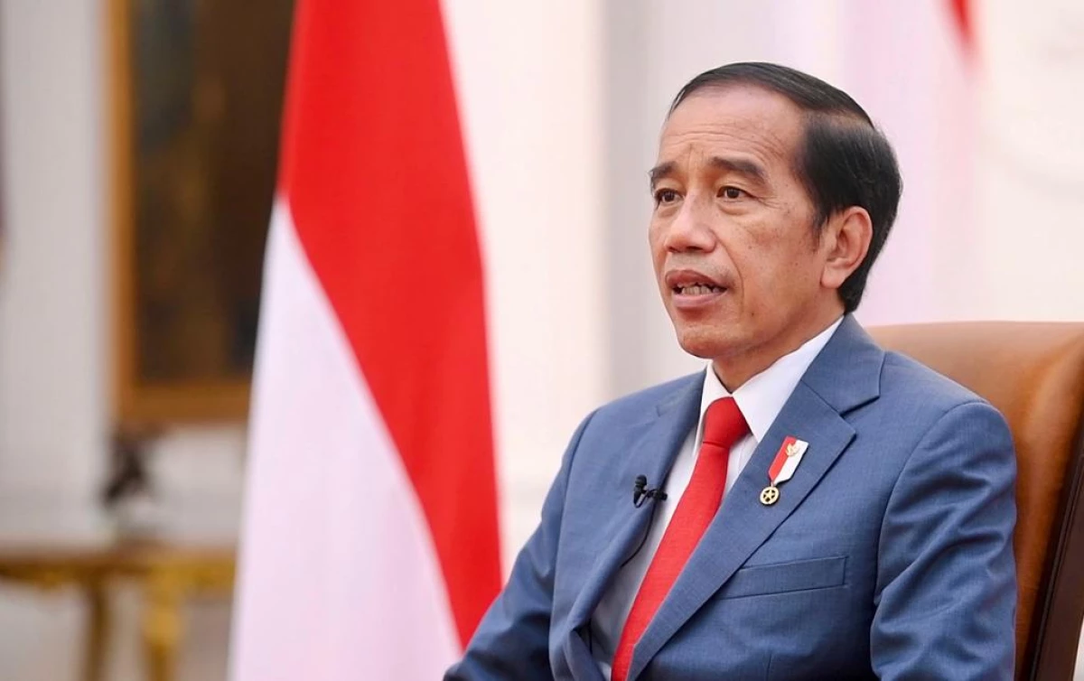Politik Jokowi di Akhir Masa Jabatan, Dari Kontroversial Gibran Hingga Susu Gratis Masuk Istana