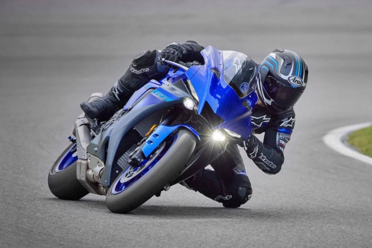 Spesifikasi Yamaha R1 2024: Kembaran MotoGP dengan Performa Gahar!