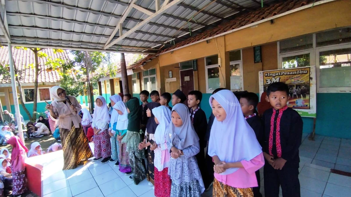 SDN Setramanah Subang Meriahkan Hari Kartini