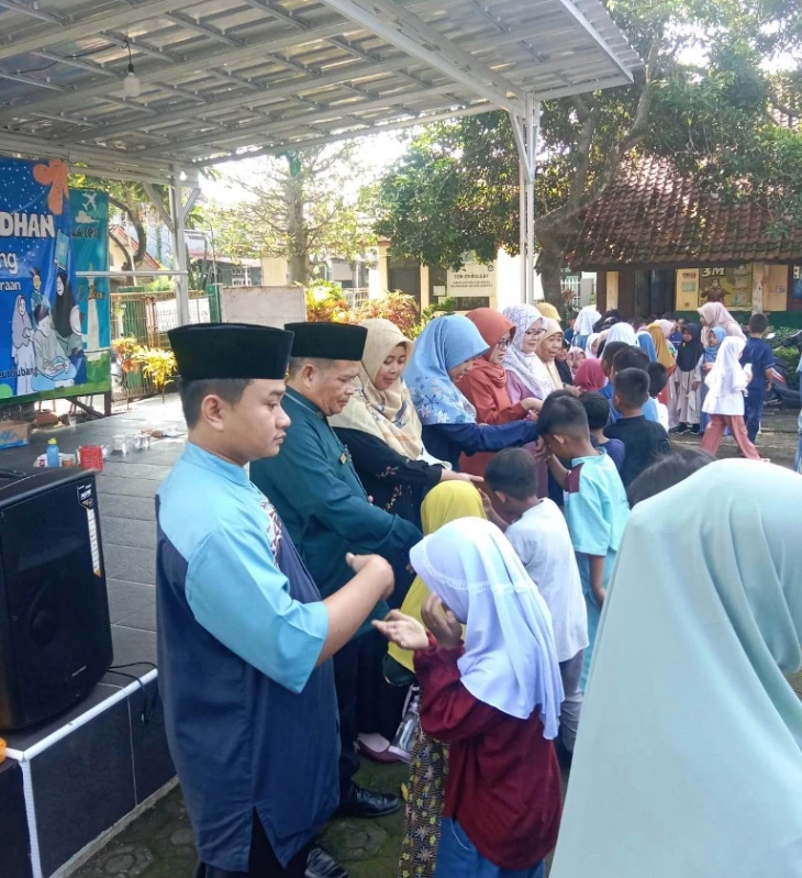 Suasana Kehangatan Awal Masuk Sekolah SDN Ciheuleut