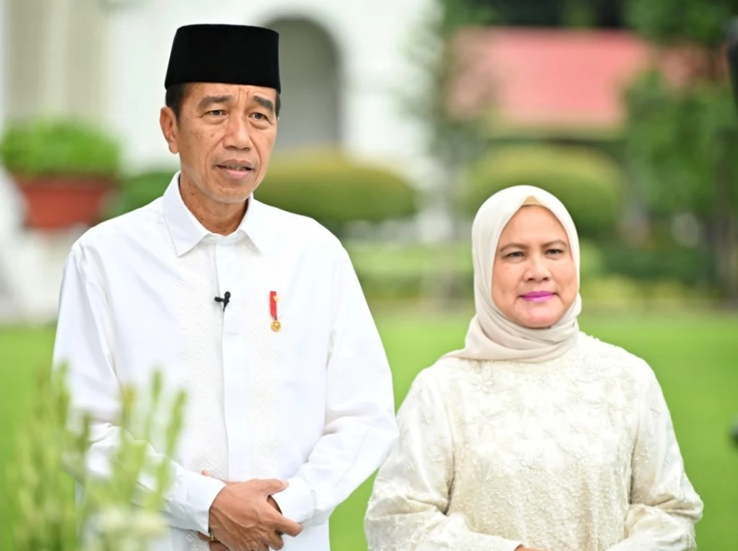 Presiden dan Ibu Negara: Lebaran Momentum Merajut Kembali Persaudaraan