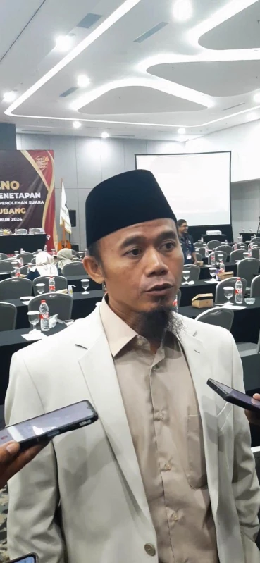KPU Subang Berikan Santunan kepada Ahli Waris Petugas yang Meninggal