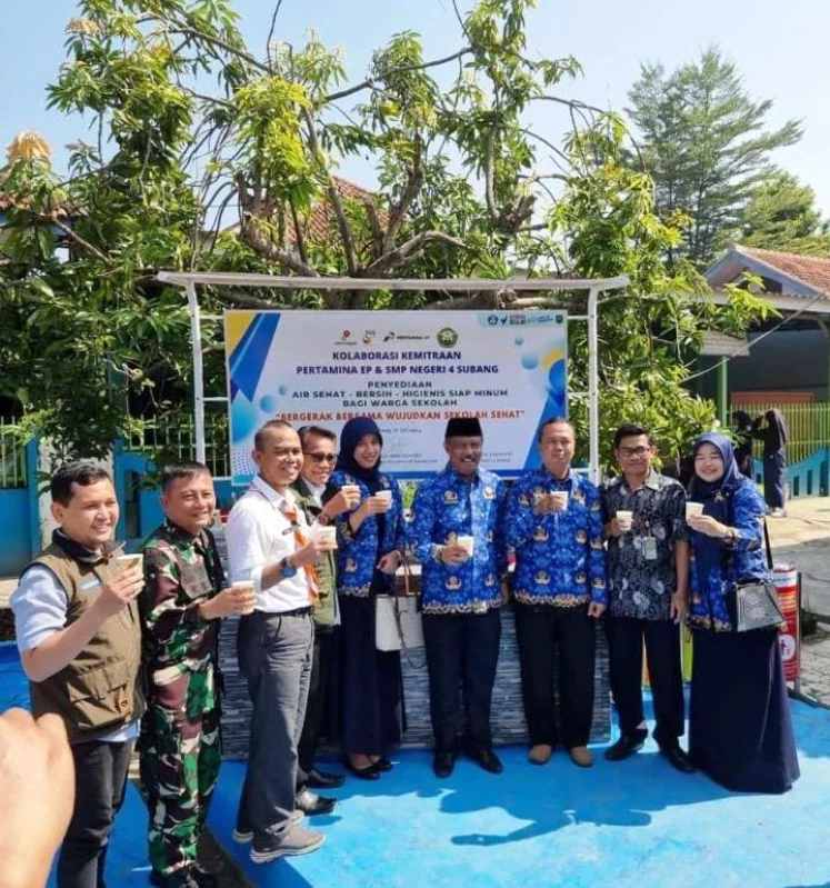 SMPN 4 Subang Terima Bantuan Penyediaan Air Siap Minum