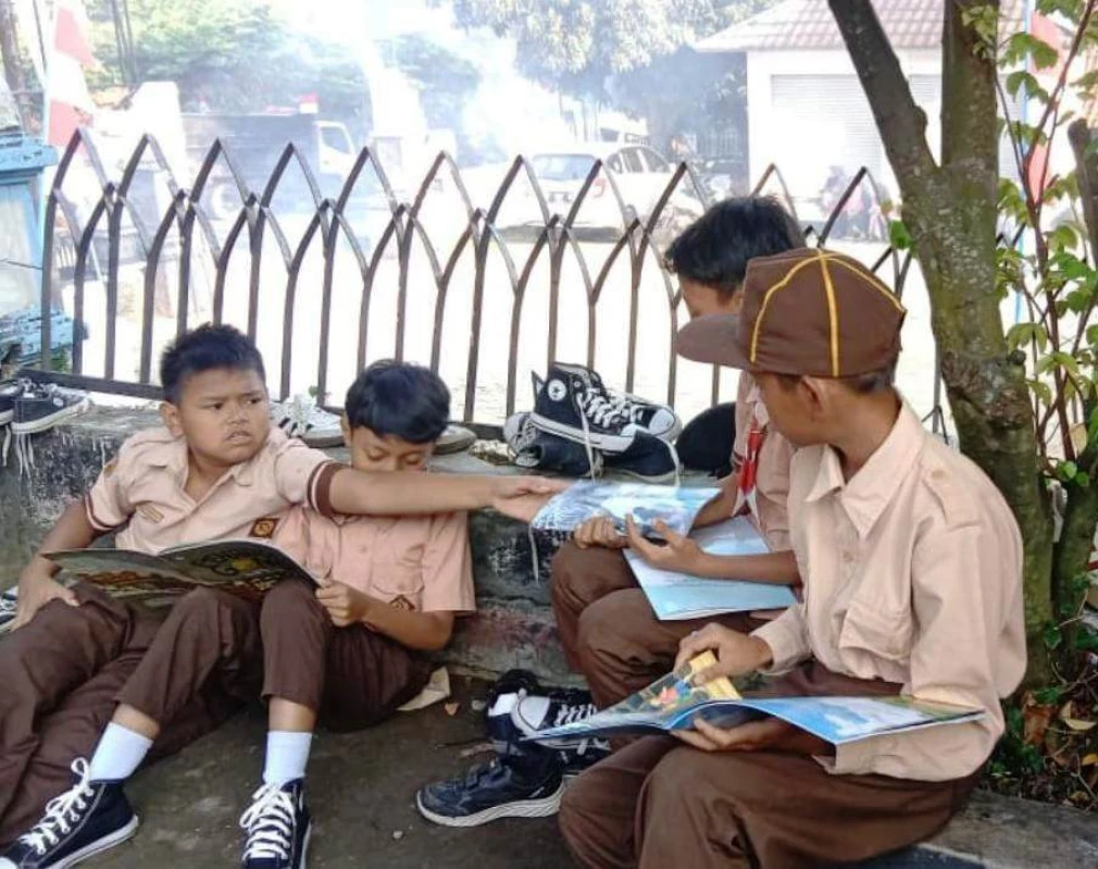 SDN 1 Cianting Sukatani Dorong Budaya Literasi Siswa, Usung Program One Month One Book