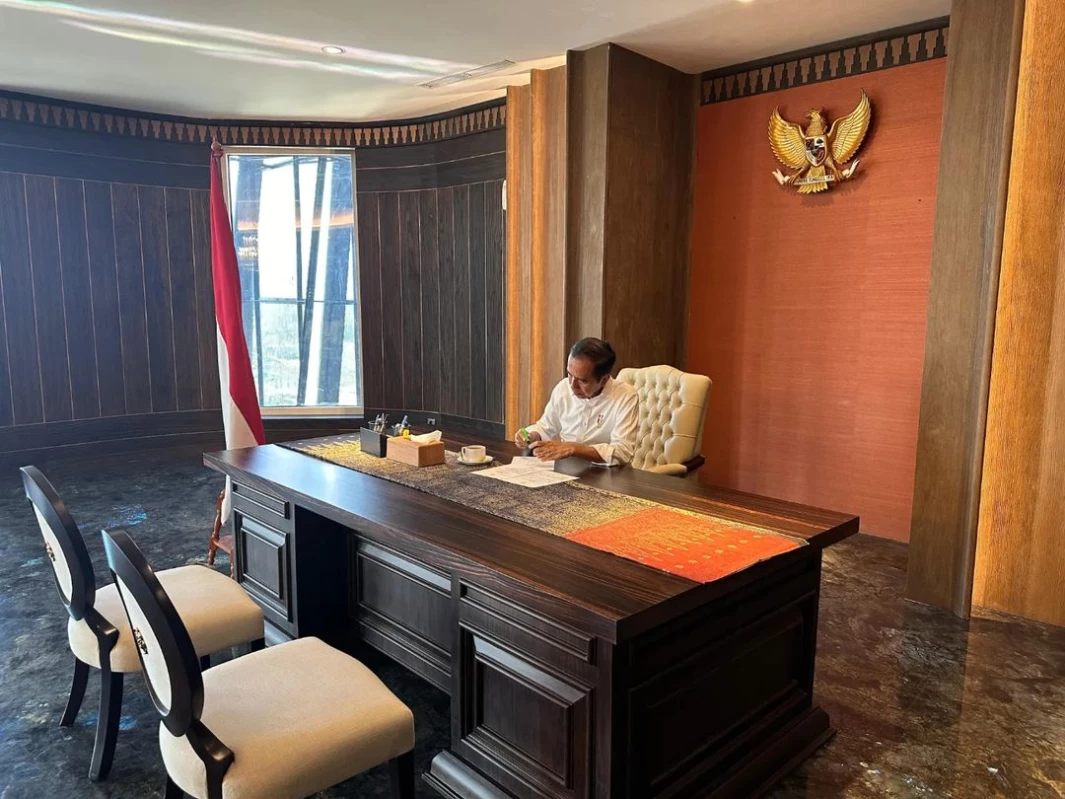 Hari Ketiga di IKN, Presiden Jokowi Tinjau Hotel Nusantara