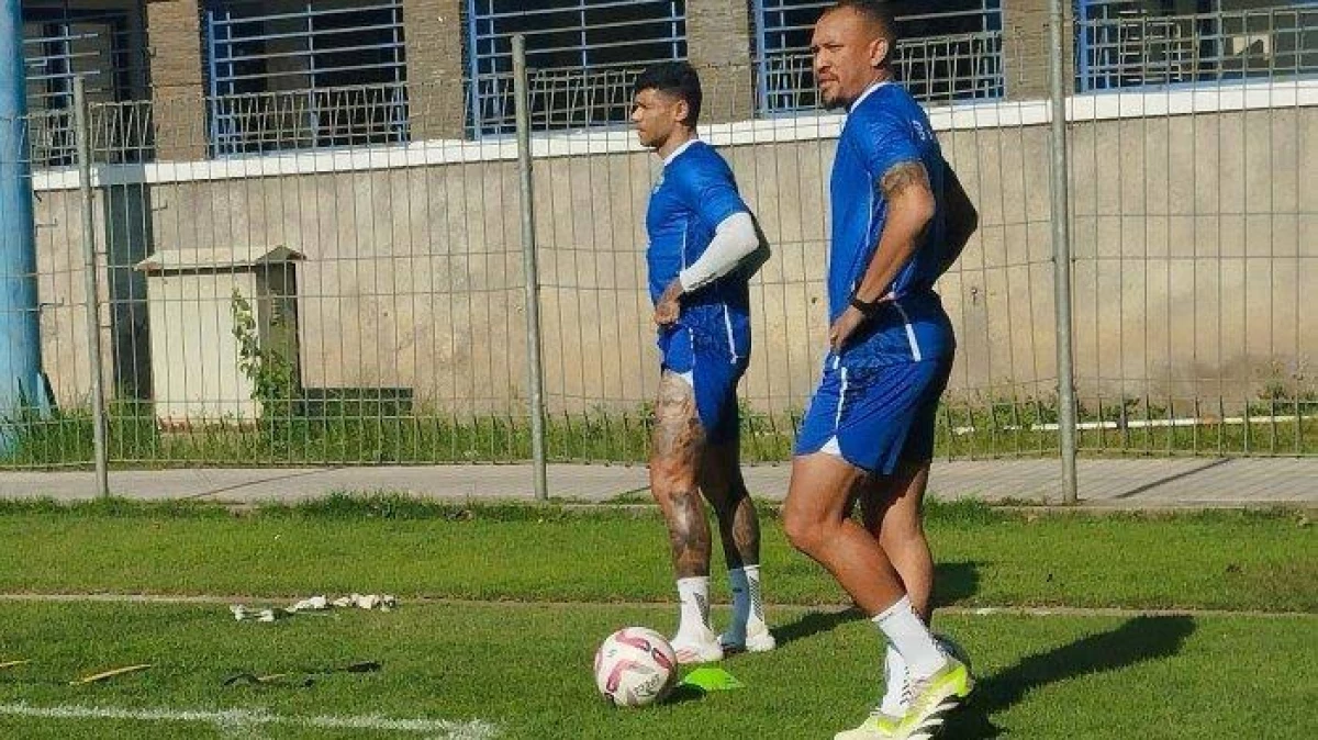 Pemain asing baru Persib Bandung, Gustavo Franca, berlatih perdana bersama tim Maung Bandung, di Stadion Sidolig, Kota Bandung, Selasa (16/7/2024). (Tribun Jabar/Lutfi Ahmad Mauludin)