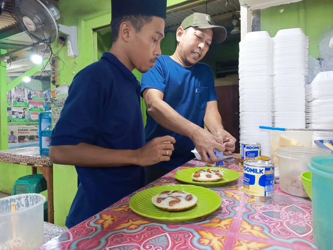 Surabi Gapura Kang Dyan di Purwakarta Hadirkan Khas Ramadan, Menu Spesial Diburu Pelanggan