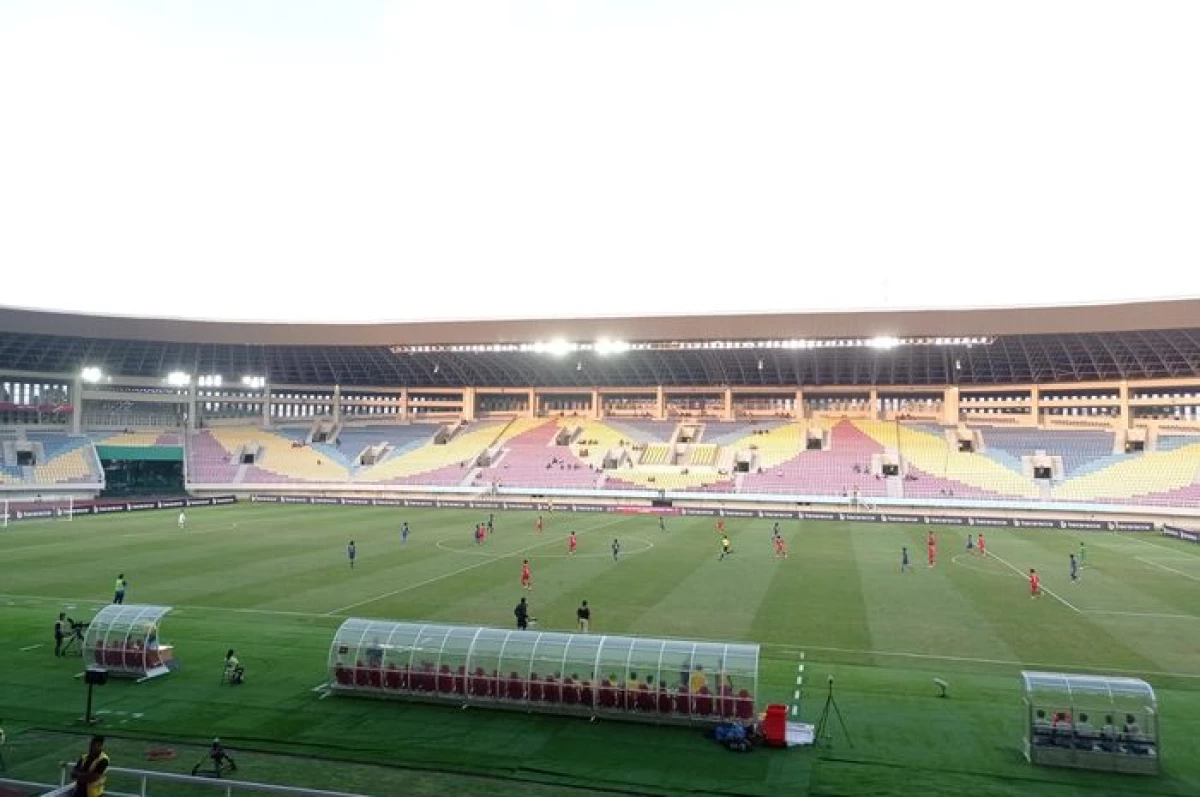 Stadion Manahan terancam tak bisa menyambut suporter Persis Solo di Piala Presiden 2024. (FAUZI NUGROHO/BOLASPORT.COM)