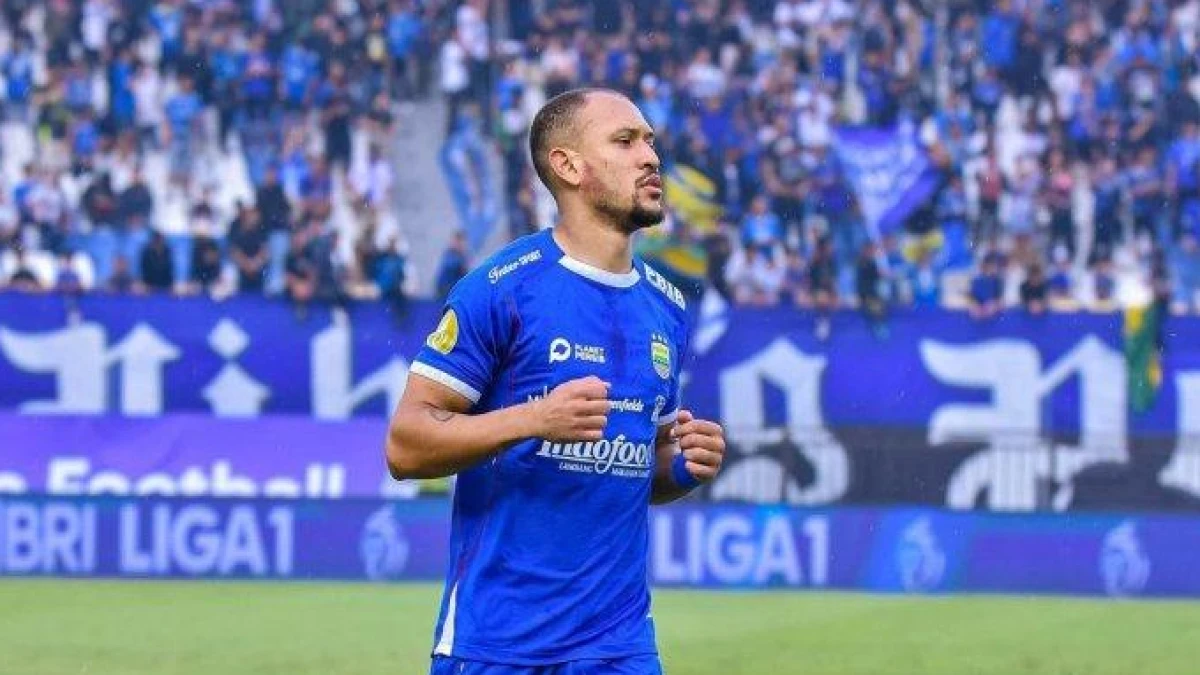 Persib Bandung Tak Terkalahkan dengan Penyelamatan Gustavo Franca di Putaran Pertama Liga 1 2024-2025