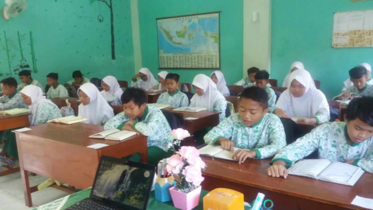 Mendikdasmen Bantah Libur Sekolah Sebulan selama Bulan Puasa: Pembelajaran di Bulan Ramadhan