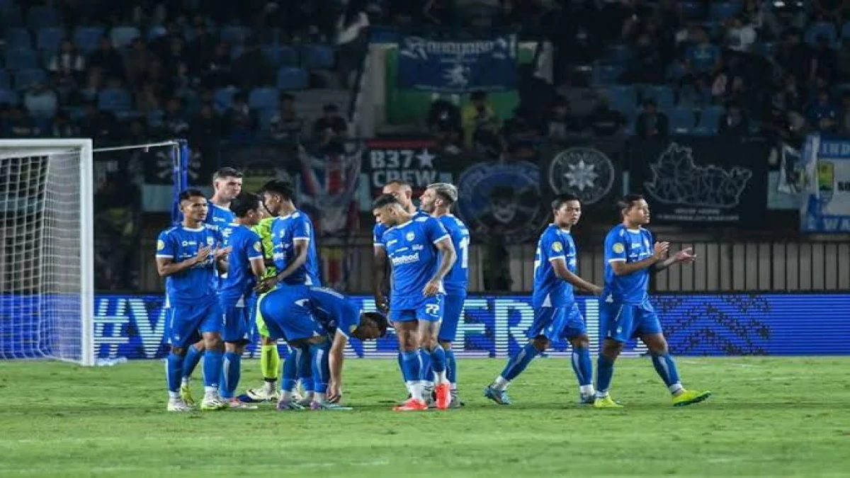 Pemain Persib Bandung pada laga BRI Liga 1 2024/2025 (c) PT LIB