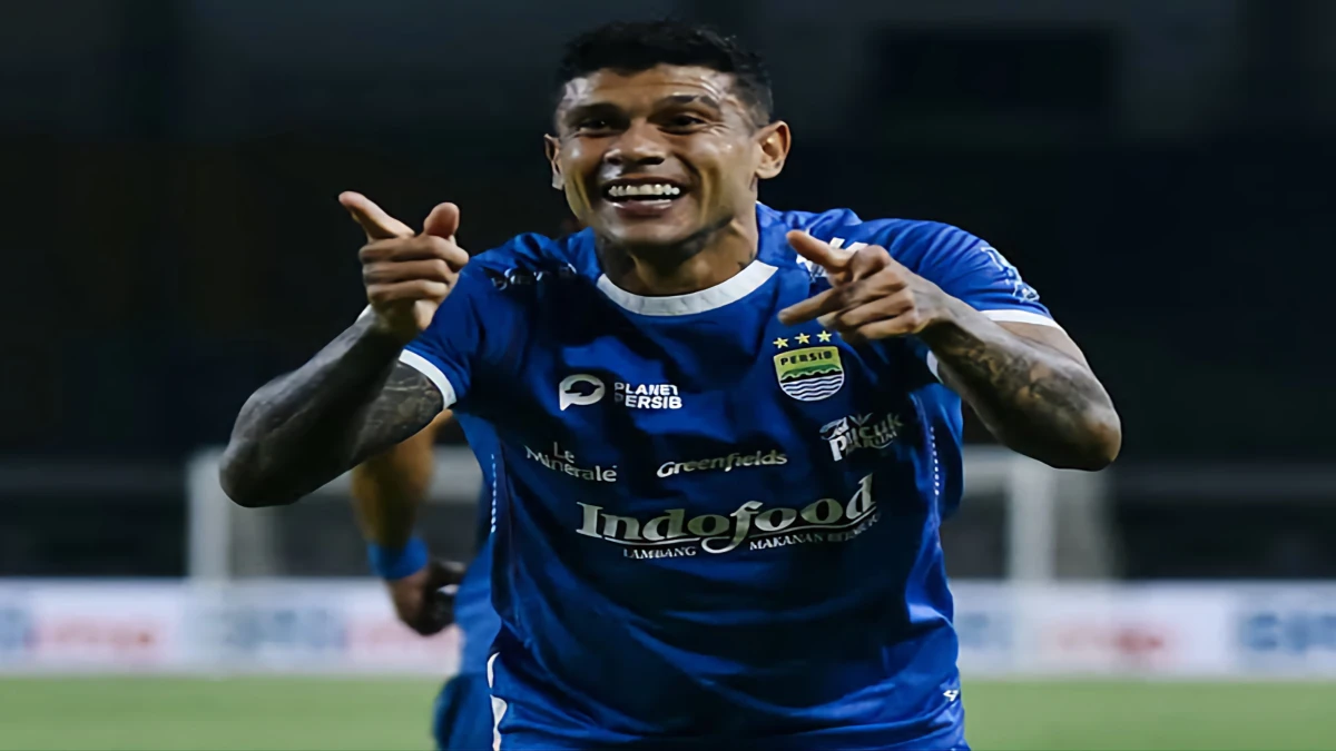 Persaingan Liga 1 Makin Ketat, Persib Kokoh di Puncak, Dewa United Ancam Persija dan Persebaya