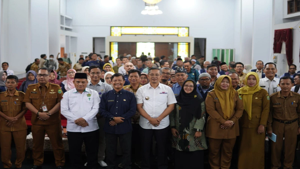 Kepala Satuan Pendidikan di lingkungan Pemerintah Daerah Kabupaten Subang