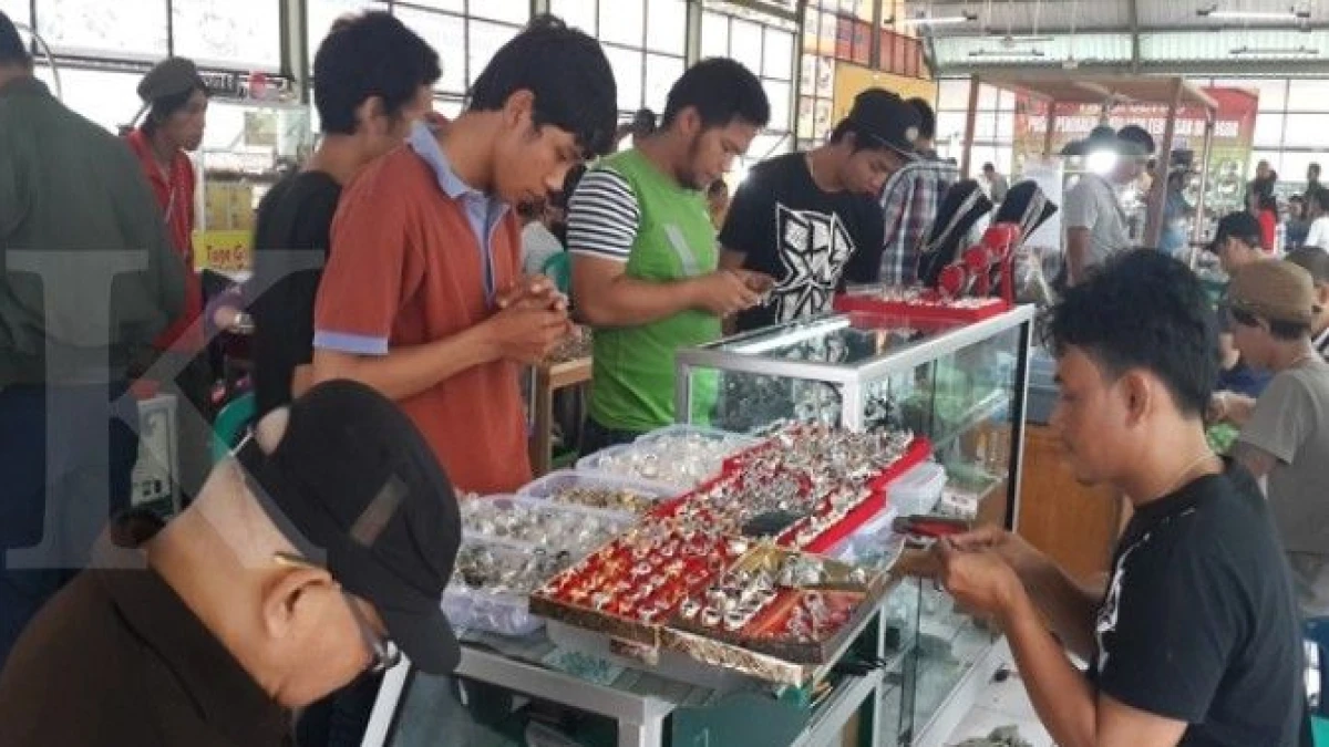 ILUSTRASI. Kredivo sebagai platform kredit digital terkemuka di Indonesia, terus memperluas penetrasi ke pasar offline.