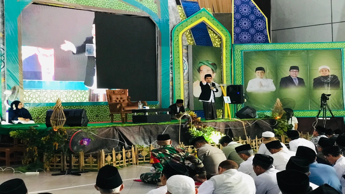Ribuan Jemaah Meriahkan Haul Akbar Pendiri Pesantren Pagelaran III Cisalak
