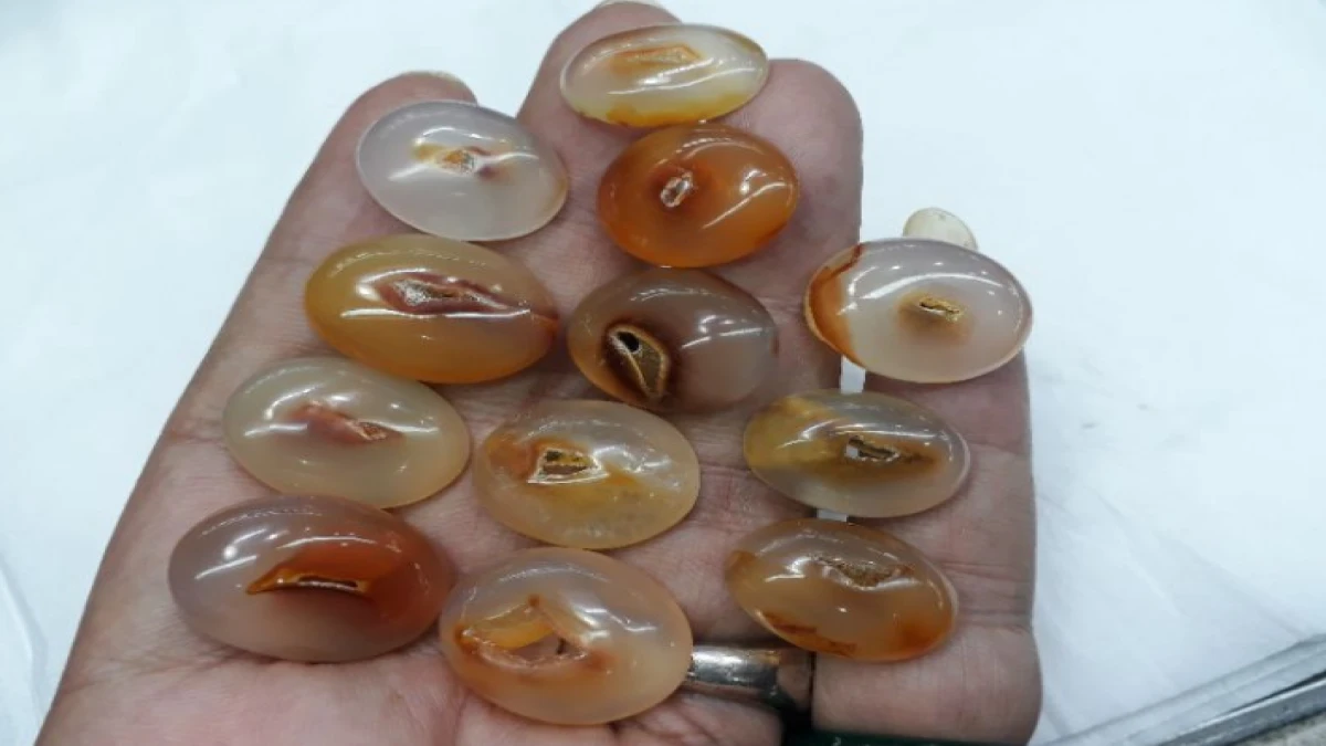 5 Jenis Batu Combong yang Bagus dan Banyak Dicari