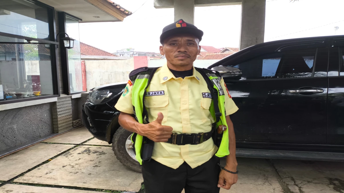 Hari Lingkungan Hidup, di Subang Ada Satpam Peduli Lingkungan, Kenalan Yuk