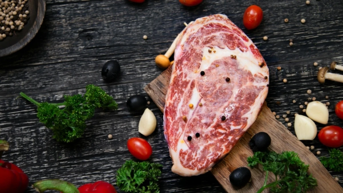 Tips Menyimpan Daging Kurban agar Awet dan Aman Dikonsumsi