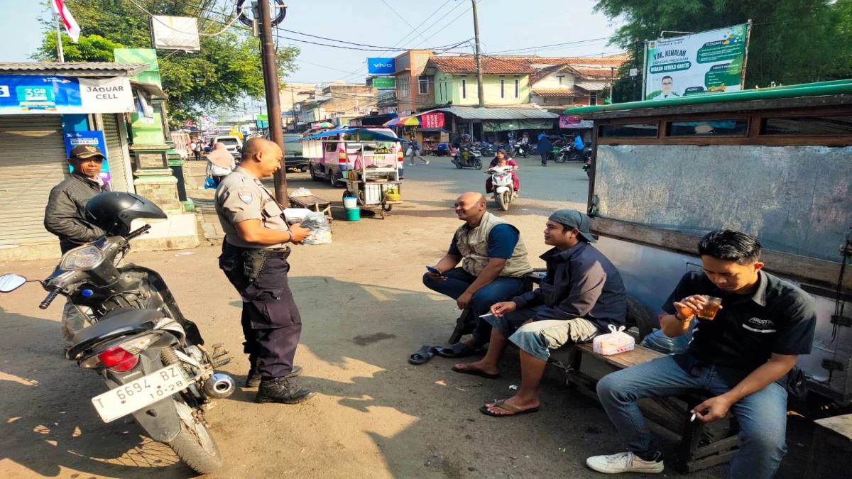Bhabinkamtibmas di Purwakarta Edukasi Bahaya Judol