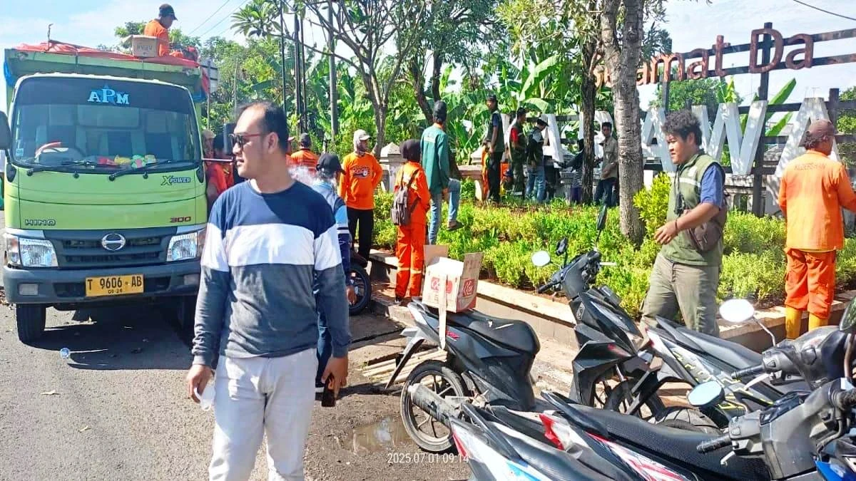 Karang Taruna Patokbeusi Dukung Aksi Bersih-Bersih Perbatasan Subang-Karawang