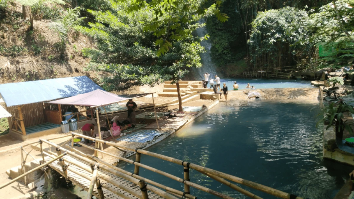 Wisata Curug di Subang yang Harus Dikunjungi, Ada yang Berwarna Biru, Lho!
