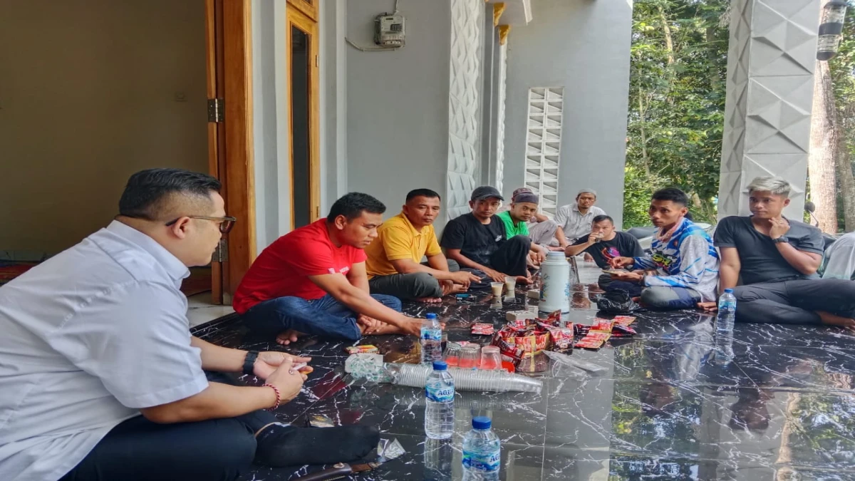 Kakang Prabu Dengar Curhatan Petani Ikan Yang Minta Menteri KKP Tarik Statement Negatif Tentang Ikan Cirata