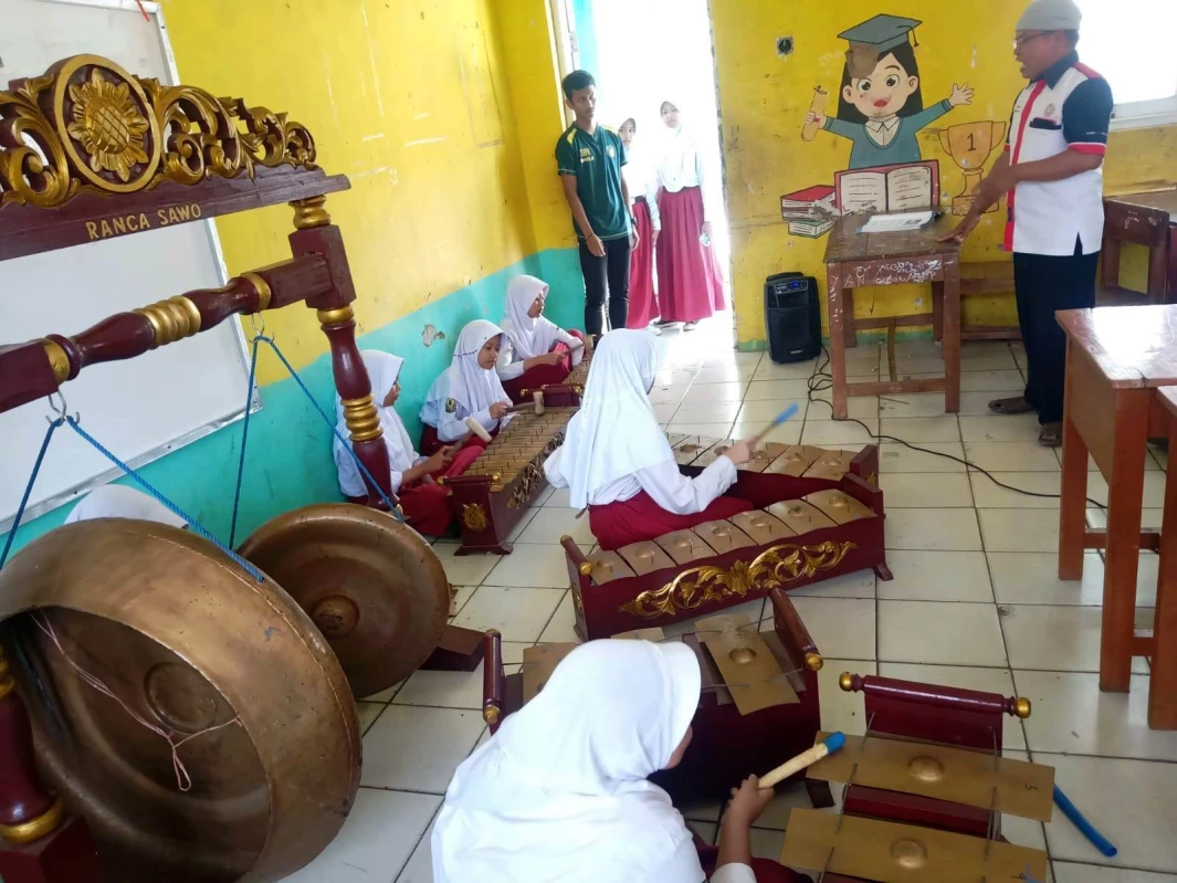 SDN Bunihayu II Unggulkan Ekskul Seni Budaya Sunda, Kembangkan Bakat Siswa