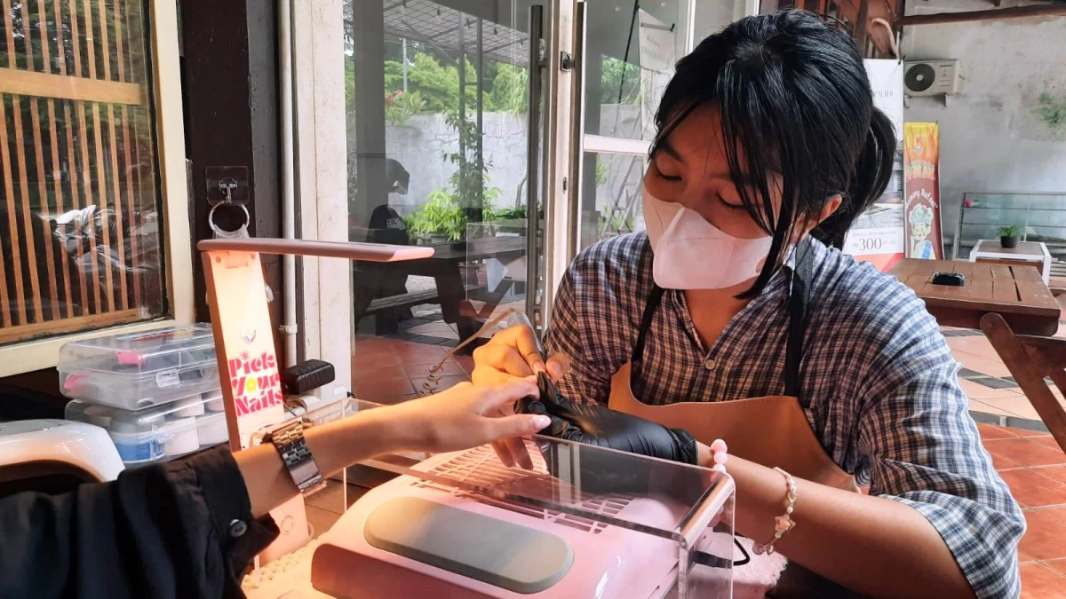 Mengintip Usaha Nail Art dari Pick Your Nails di Subang
