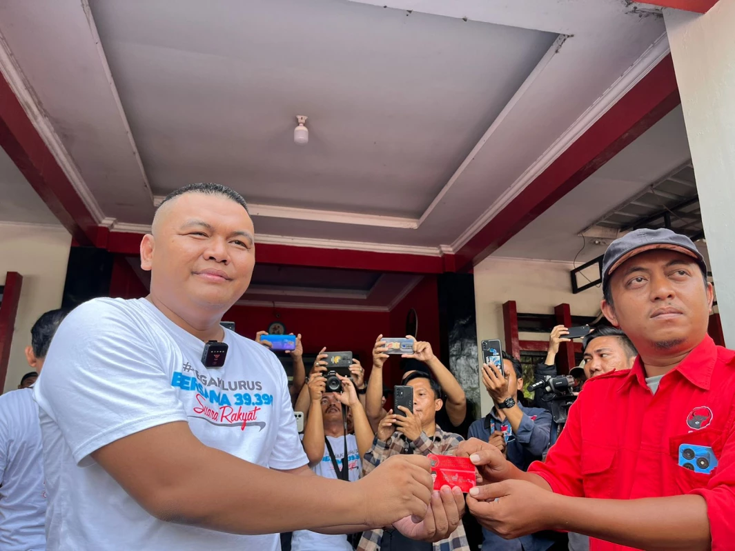 Niko Rinaldo Mengundurkan Diri dari PDI Perjuangan Ikuti Langkah Politik Jokowi dan Bang Ara