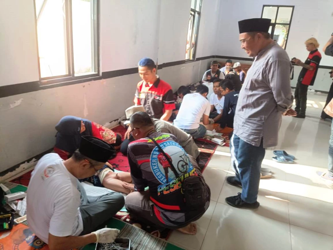 DPC Merah Putih Subang Hitam Community Gelar Khitanan dan Santunan