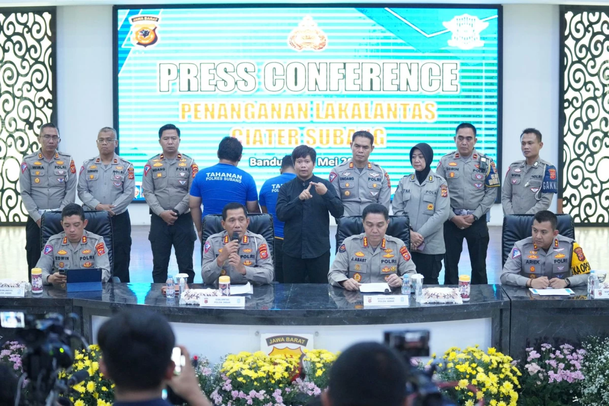 CINDY DESITA PUTRI/PASUNDAN EKSPRES.  Dalam pres release penanganan laka lantas Ciater Subang, Polda Jabar tetapkan dua tersangka baru