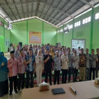 kegiatan Musrenbang secara serentak melalui zoom meeting bersama Bupati Subang Reynaldy Putra Andita, di GOR Kecamatan Binong, Jumat (7/3/2025).